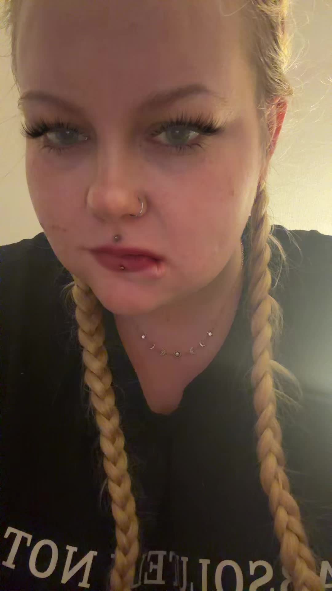 @whosthiseef