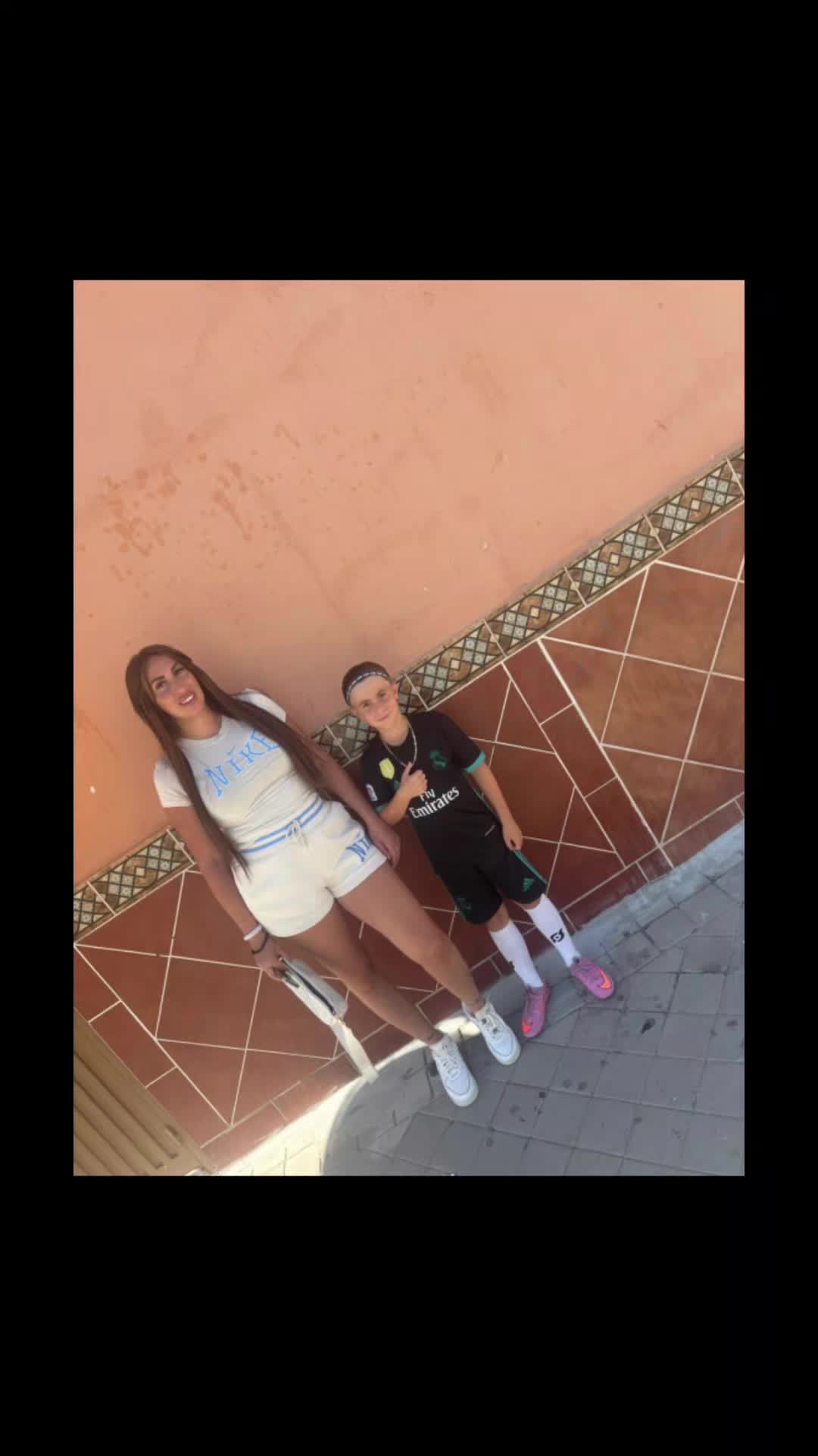 @ana🎀
