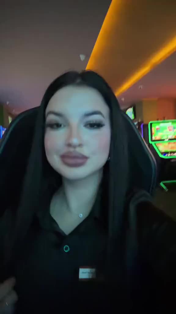@Ioanasmicalll