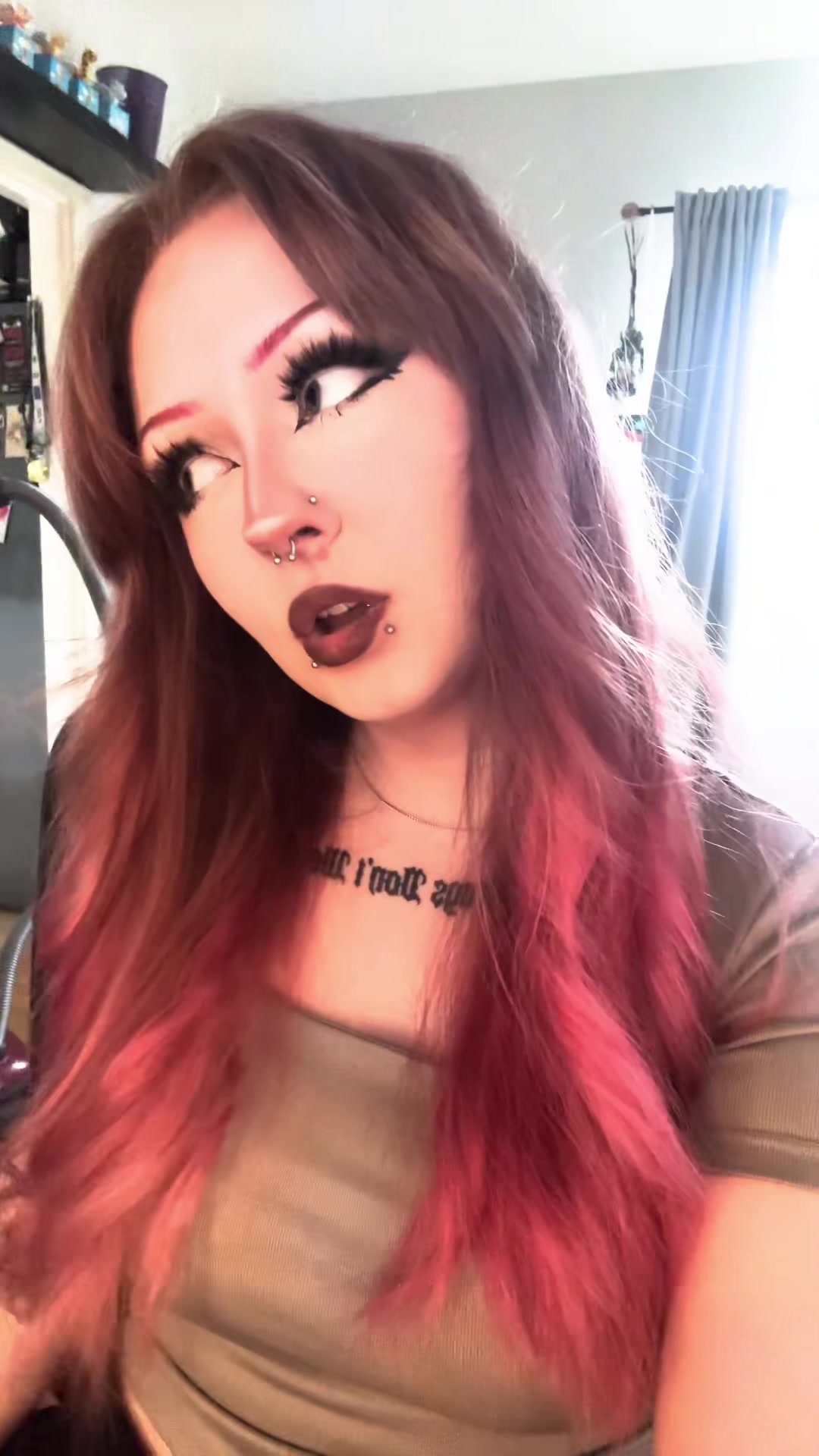 @Ewiee