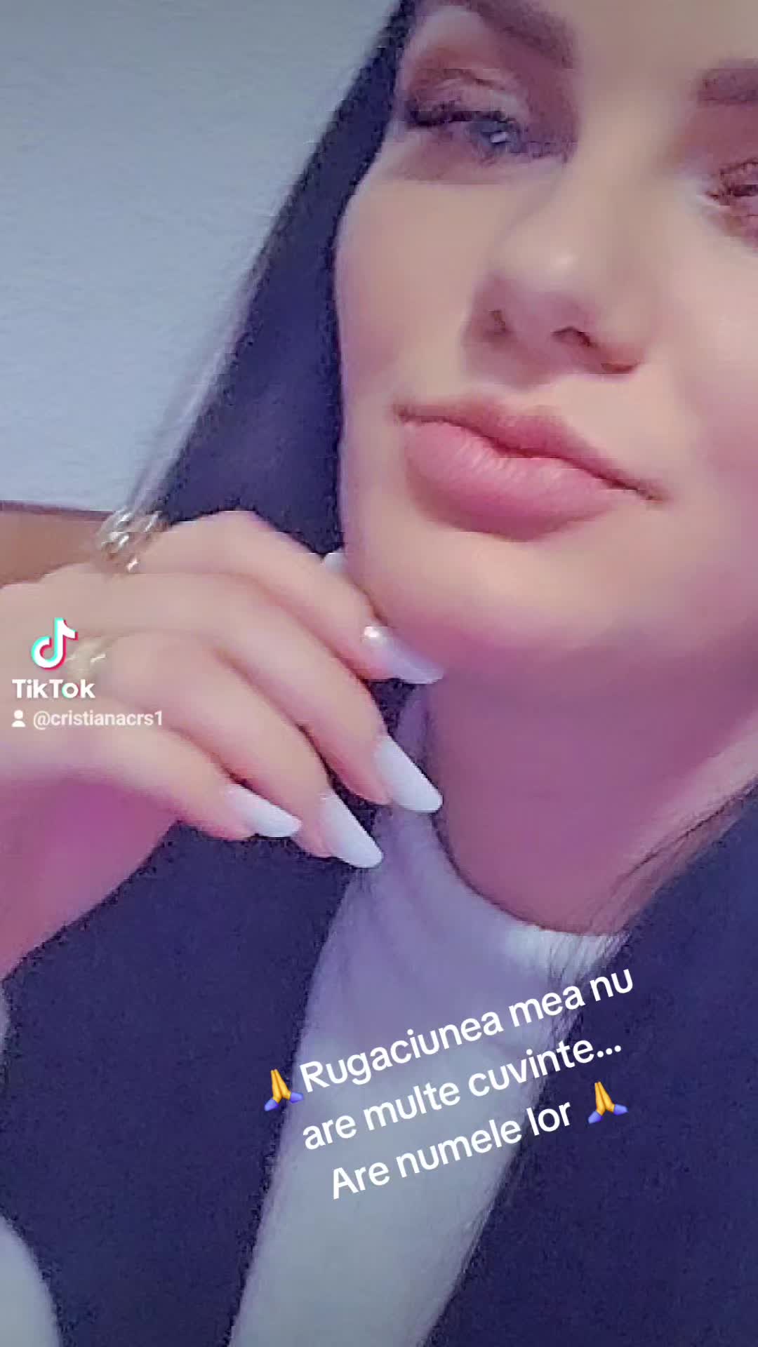 @Cris❤