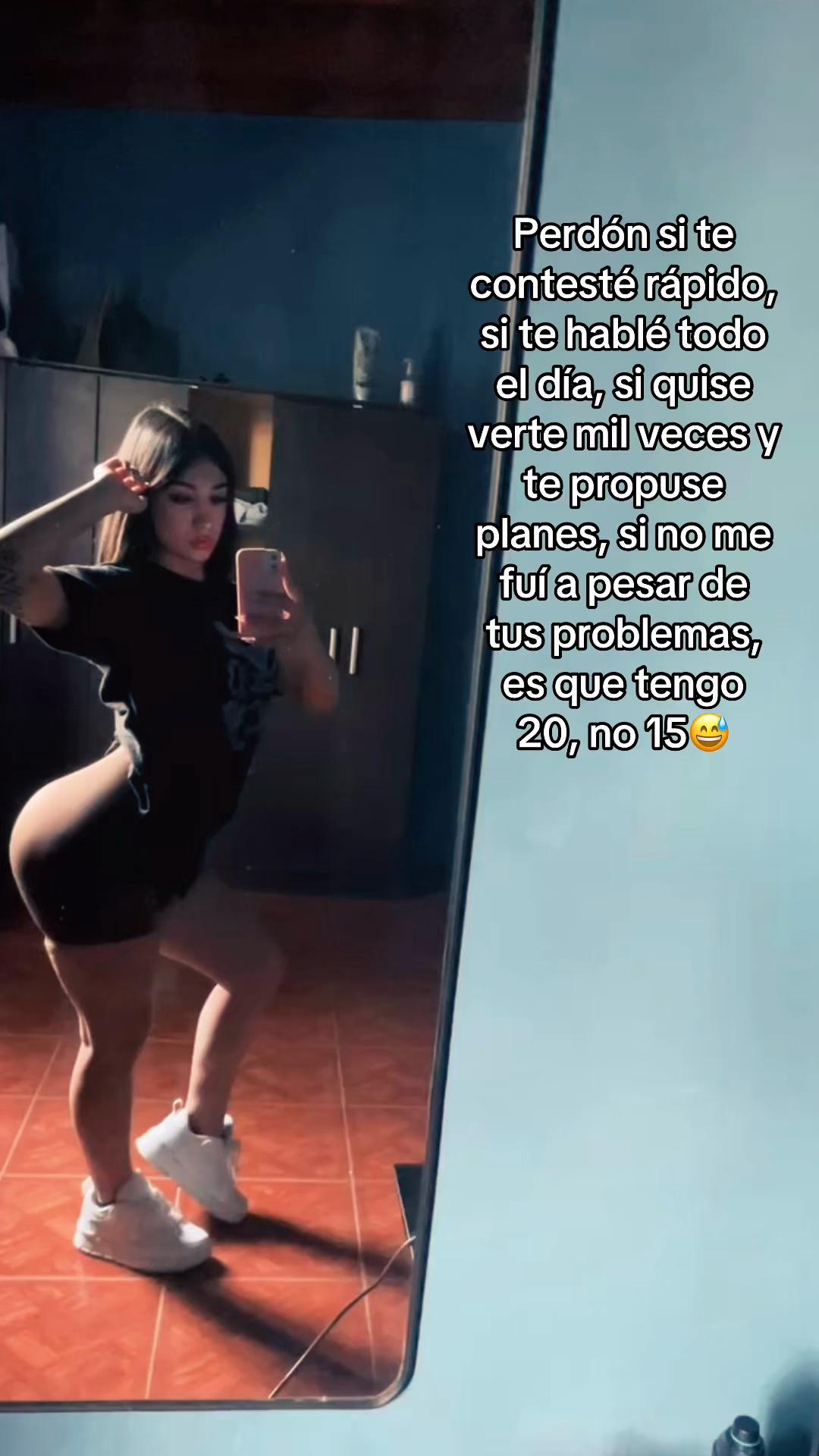 @Mia 🖤