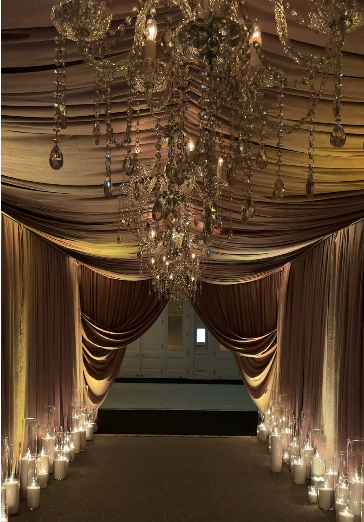 @Yanni Design Studio