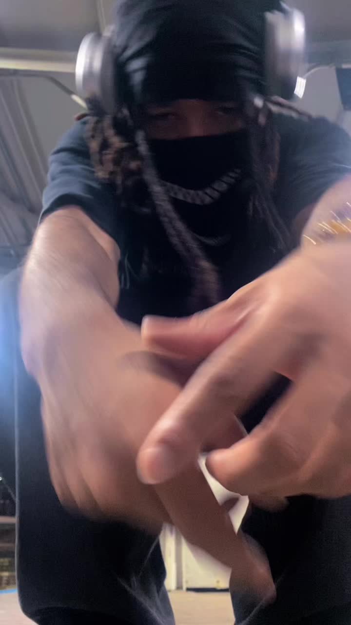 @Ay_Dot
