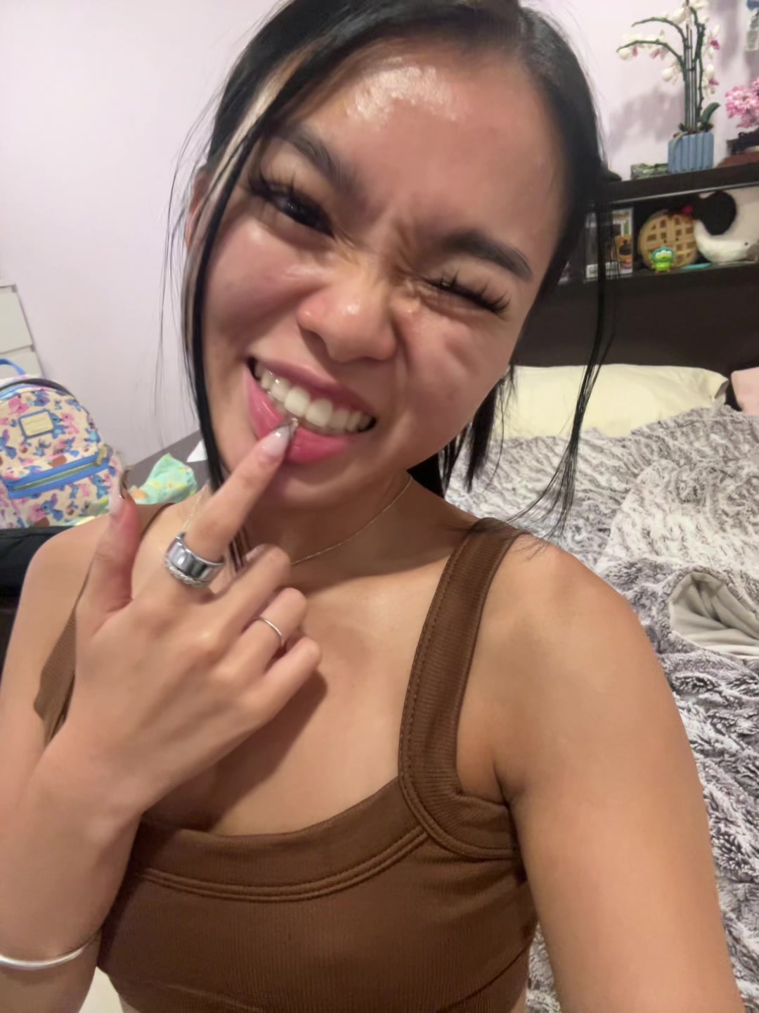 @chloe🦦