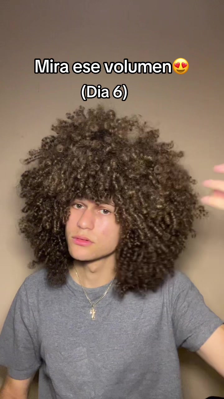 @Curlyhairguy01🇩🇴