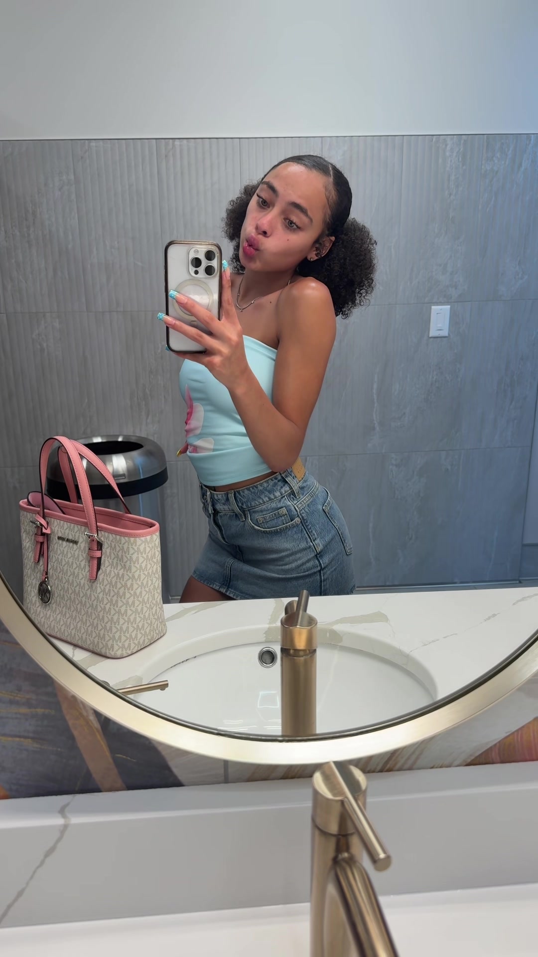 @Alaysha Seay