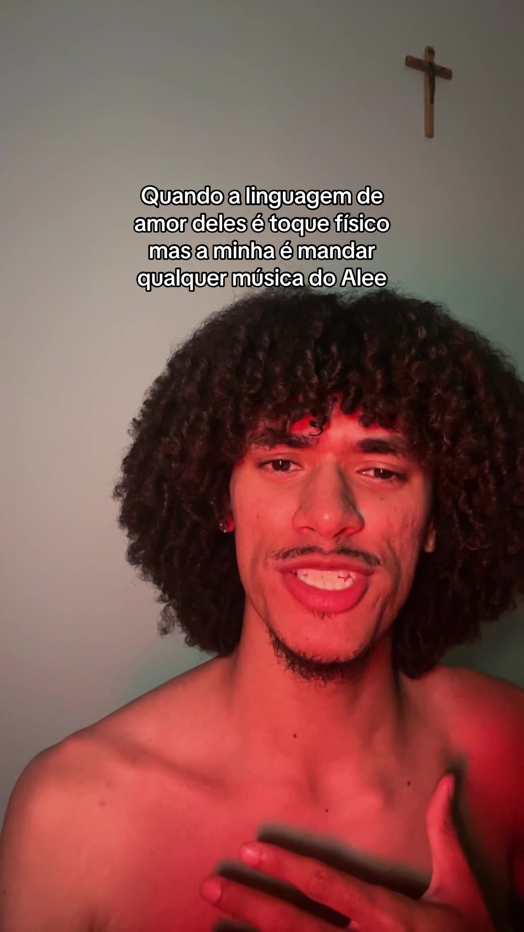 @neuvess_