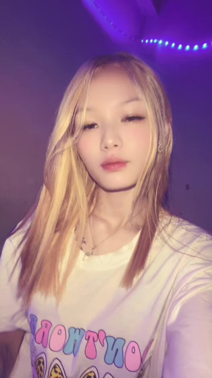 @👸