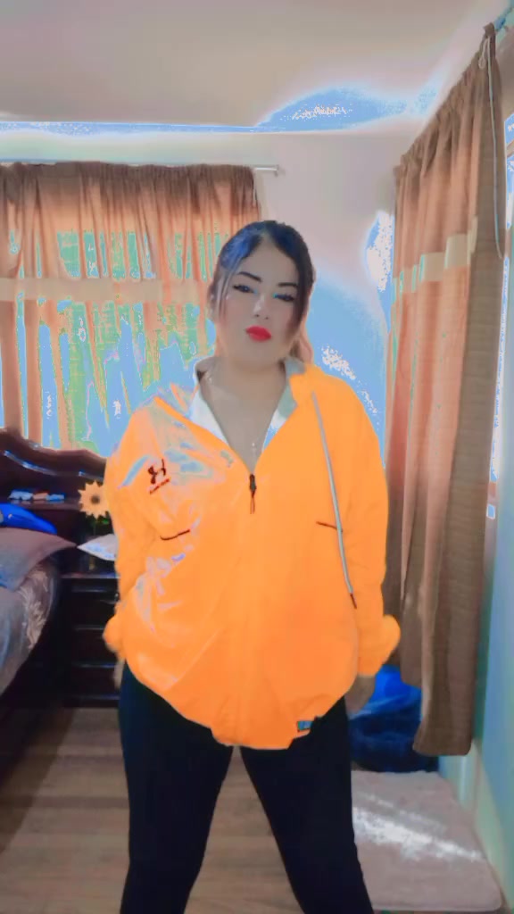 @Noemi Claros