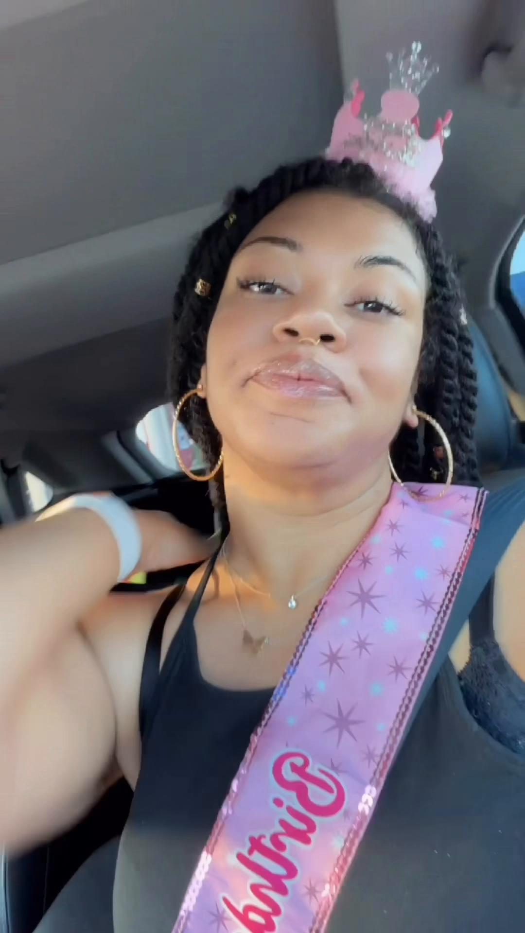 @dealusionist