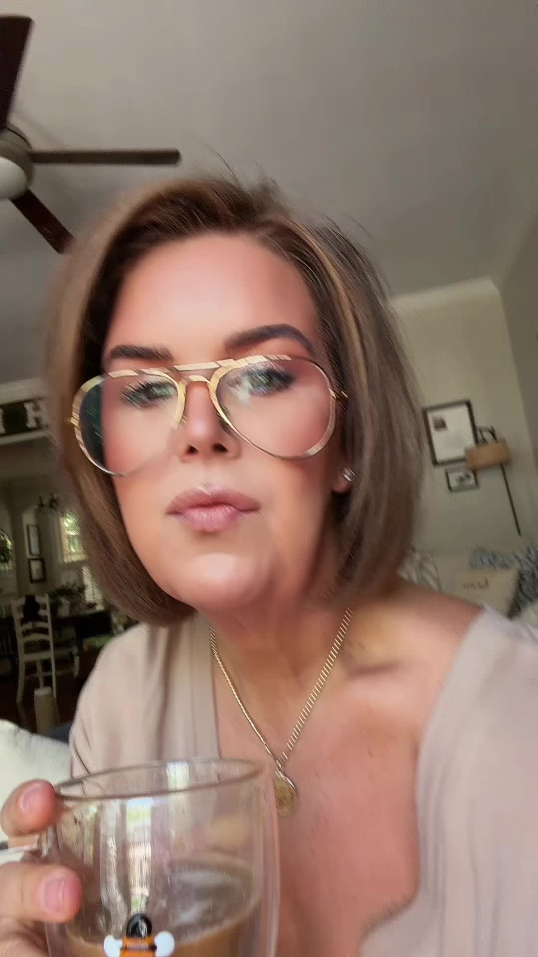 @SarahOlivia