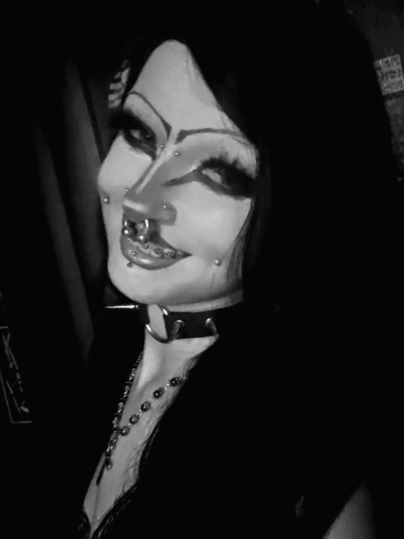@⛧°.⋆༺⊝ frankie!! ⊝༻⋆.°⛧
