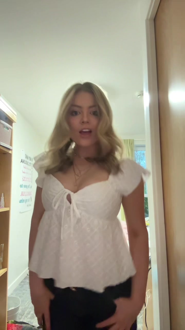 @rosieeverington