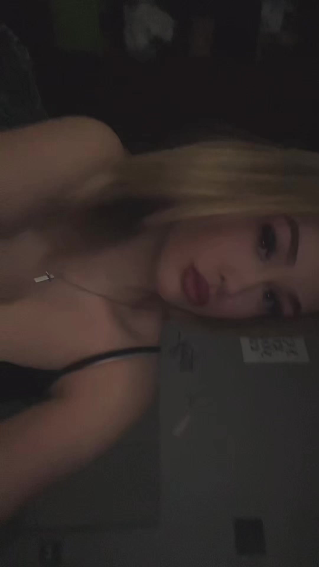 @👸🏼
