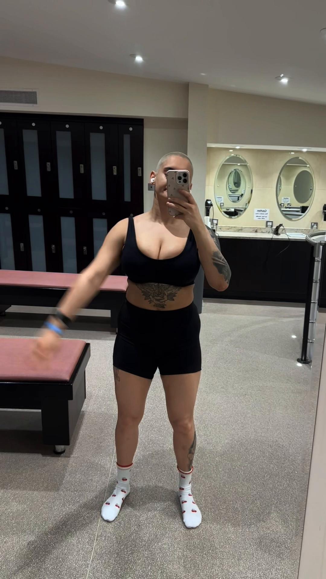 @Jade
