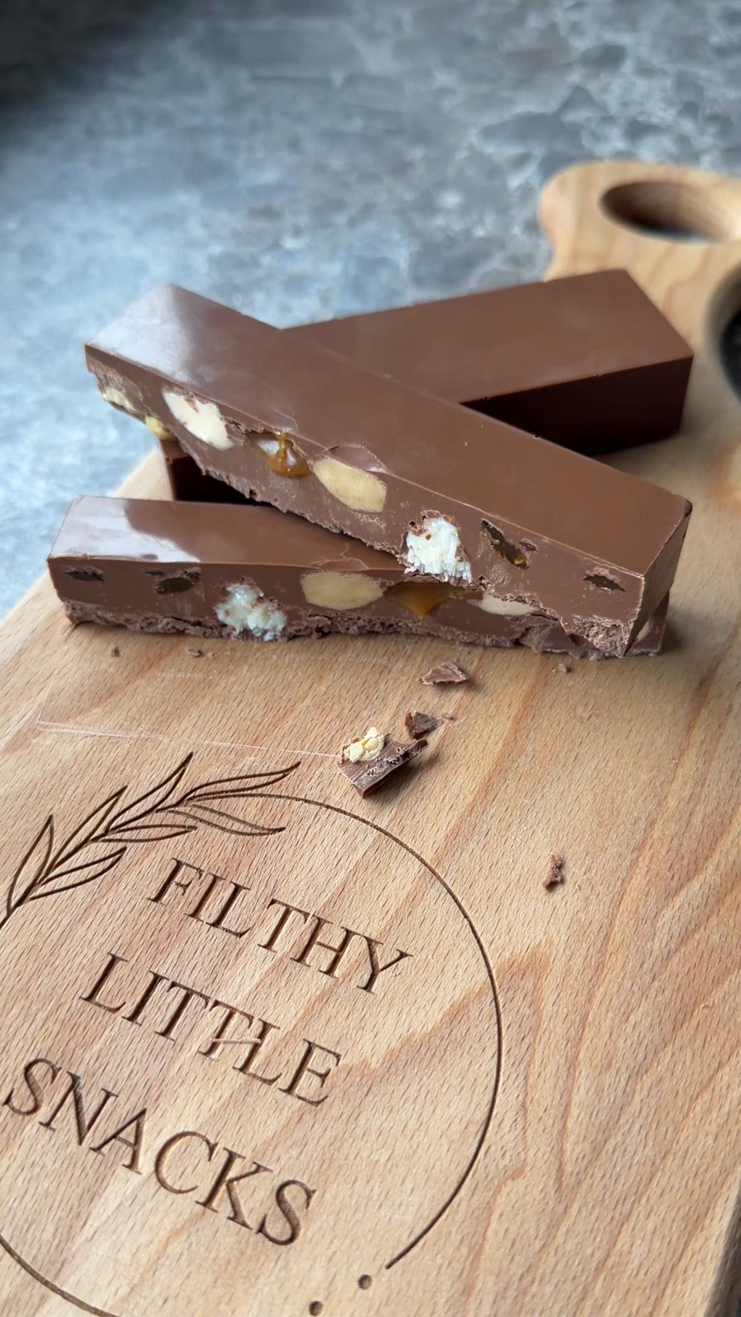 @&bull;filthy little snacks&bull;
