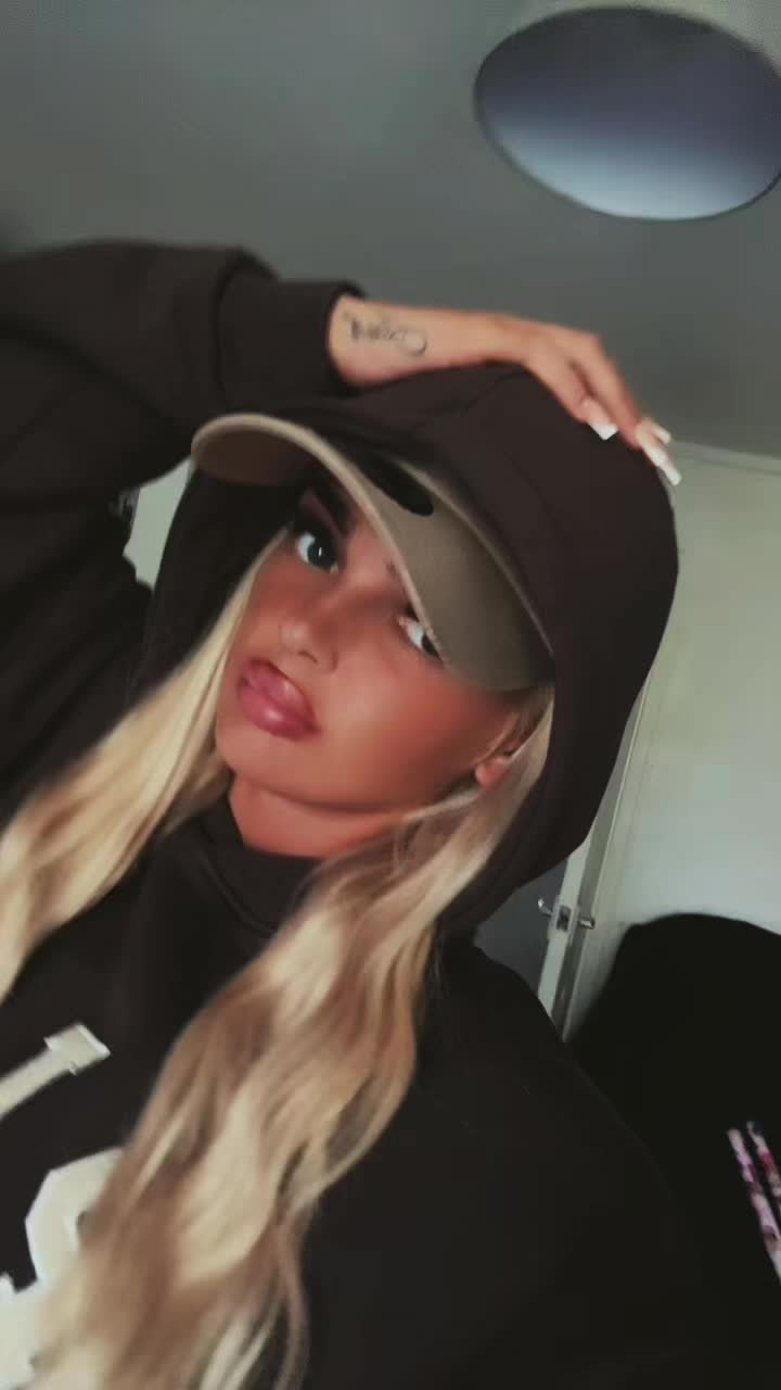 @Blondebaddie🤟🏽