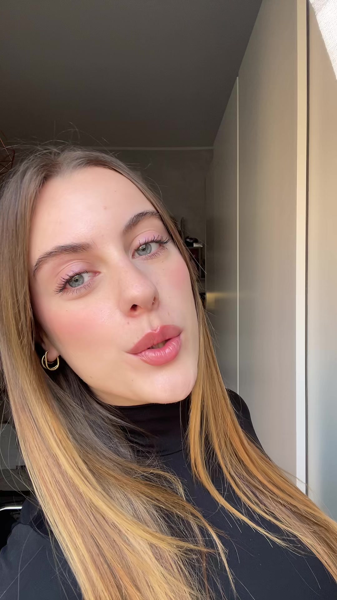 @de