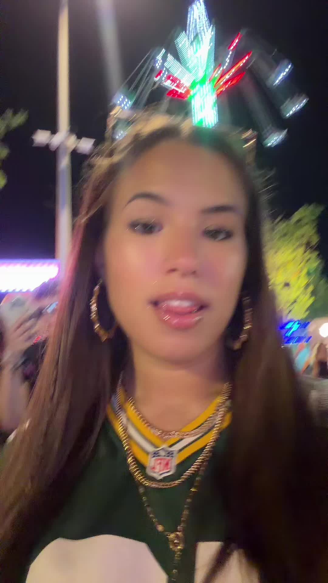 @Lorena <3