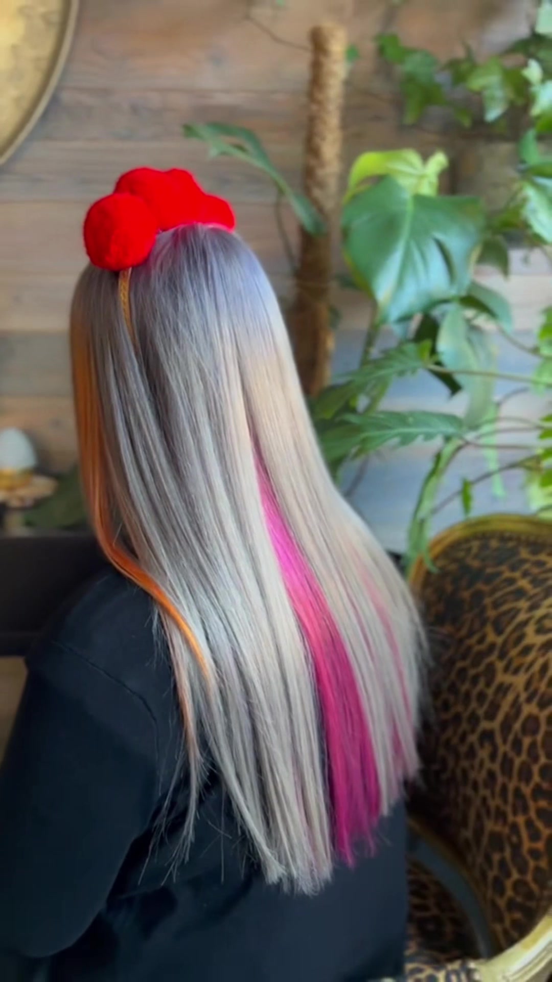 @Salon7 Heidi
