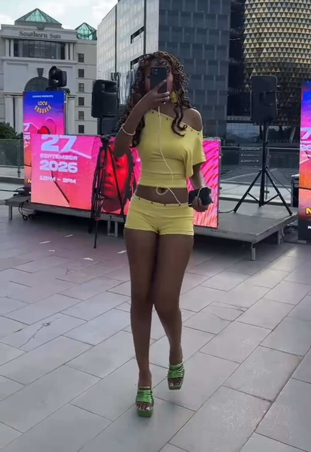 @LocHive 🍯