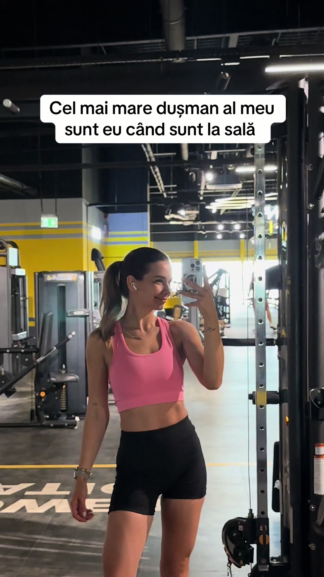 @Adela Luca