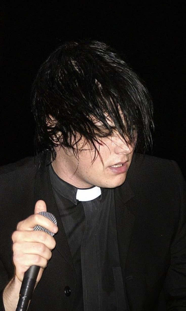 @𝐄l𝐯i𝐢 𝐄c𝐥i𝐩s𝐞d🪽
