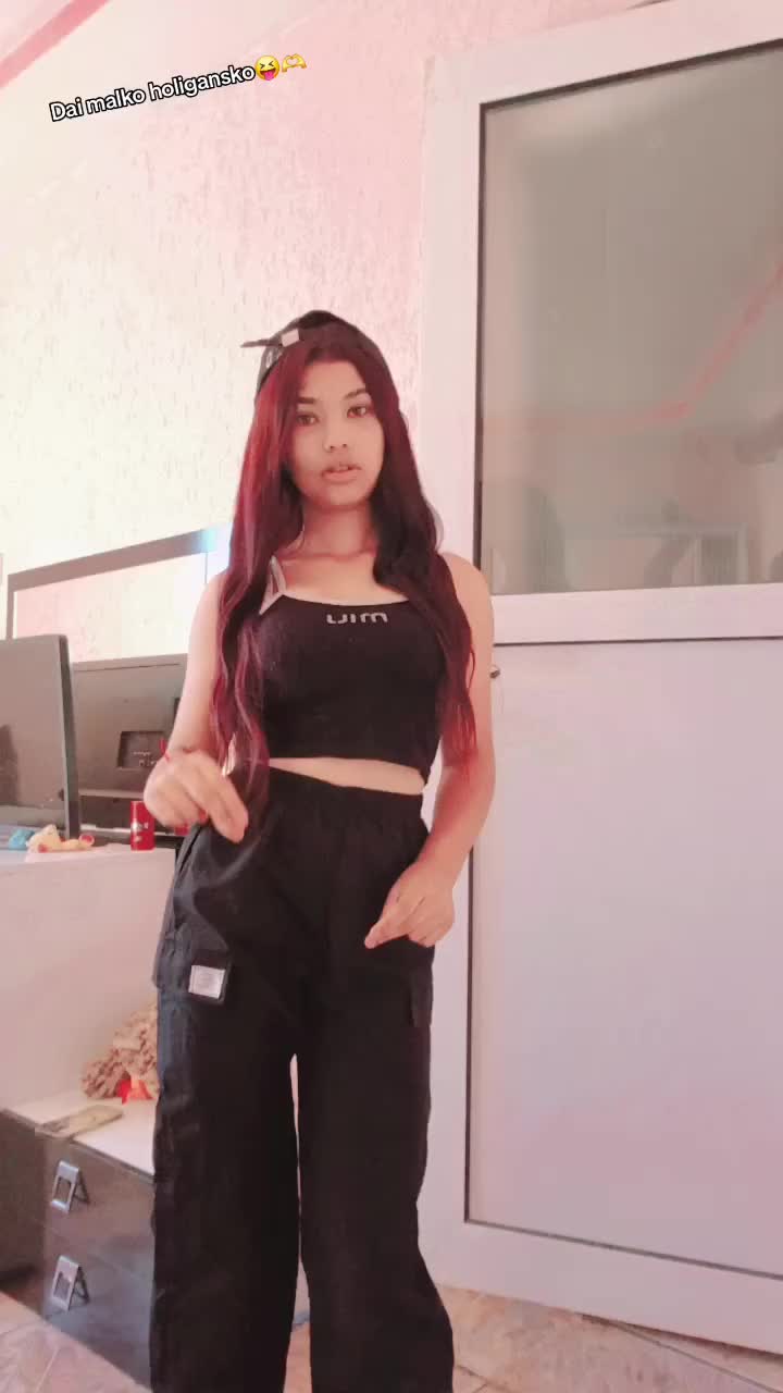 @Valentina🙉❤️