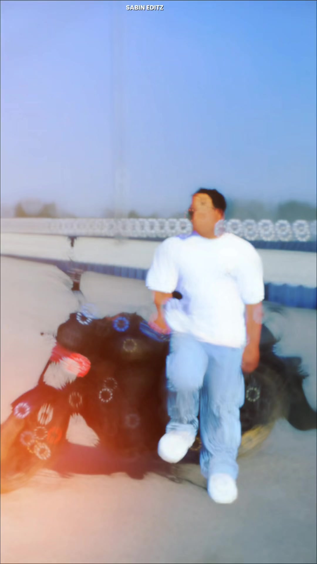 @Łalit_______>33
