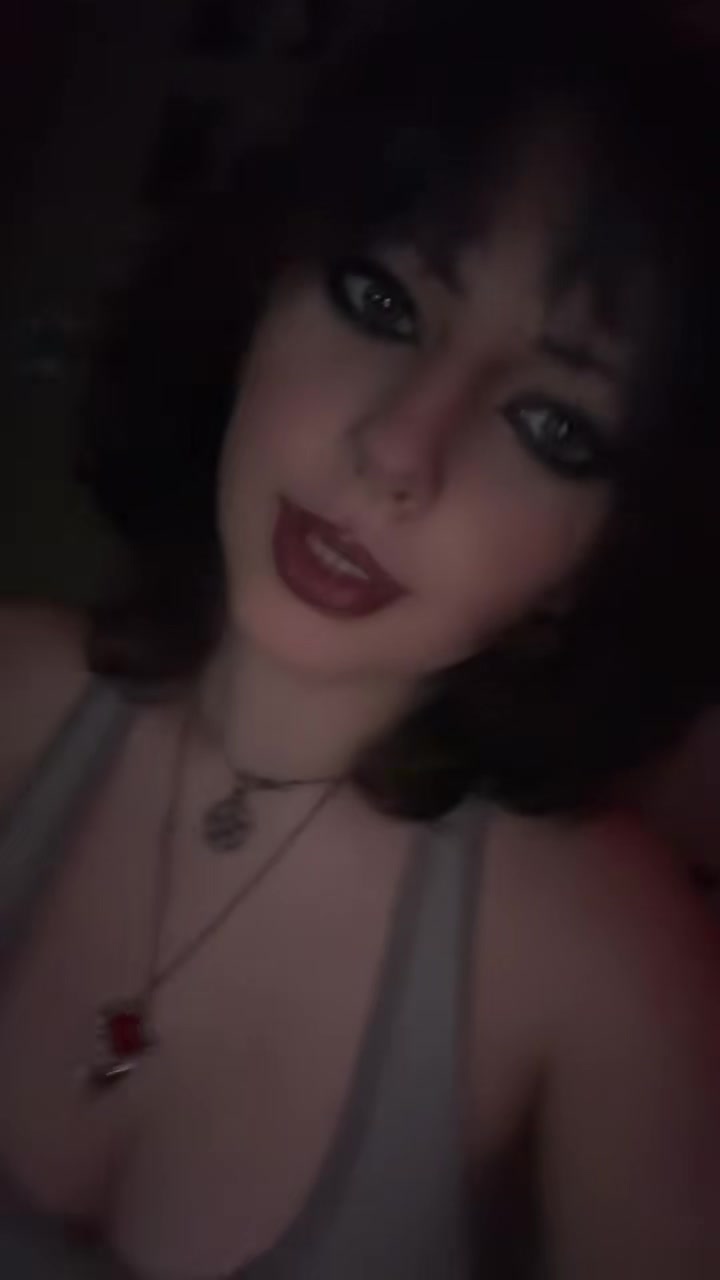 @izzy daisy