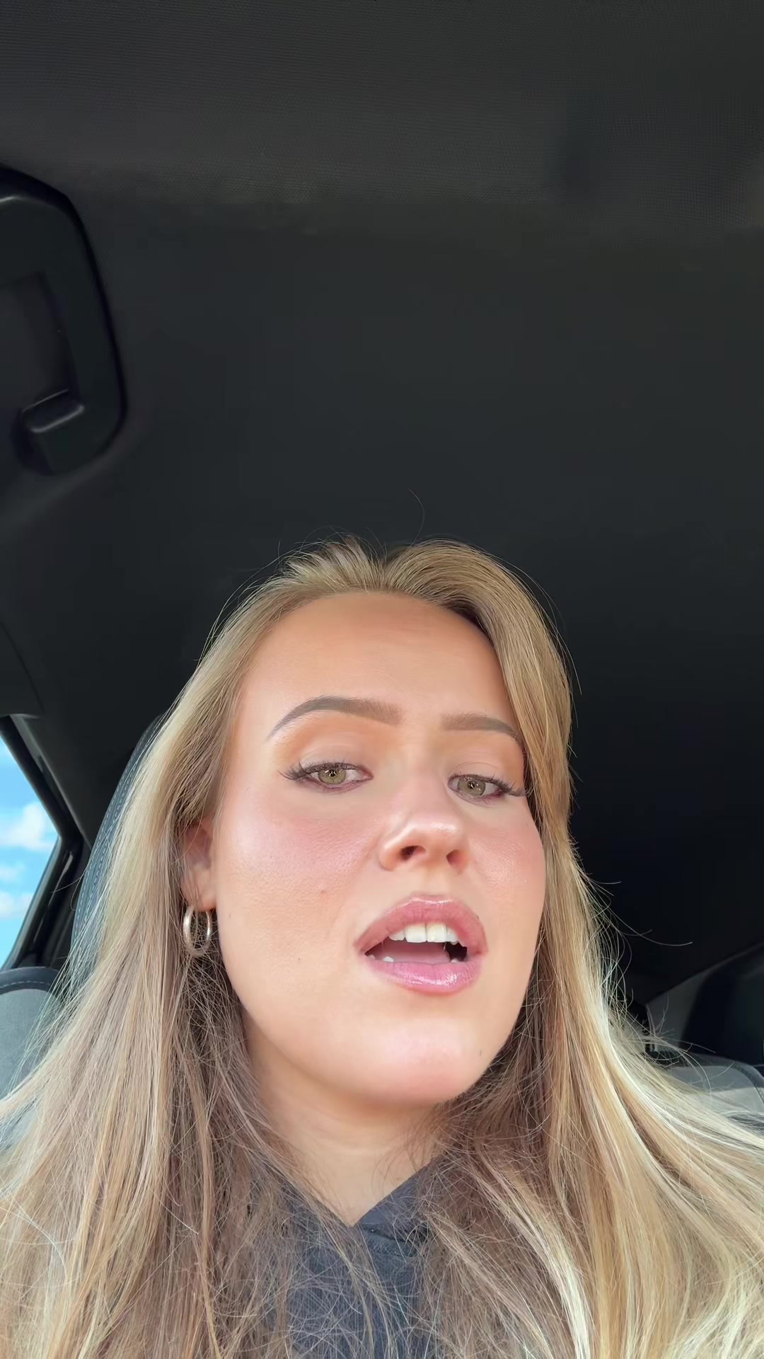 @justelliezen