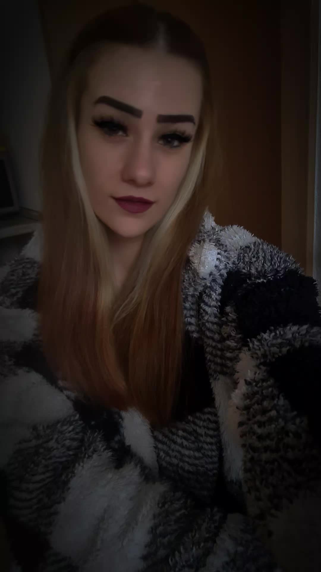 @Kiimii_x3