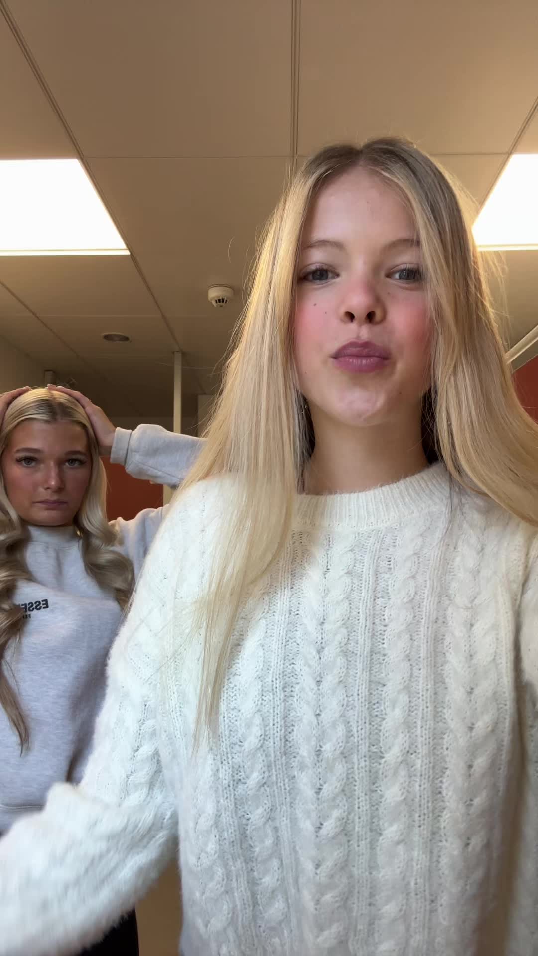 @urmumsmellslikepeeniz