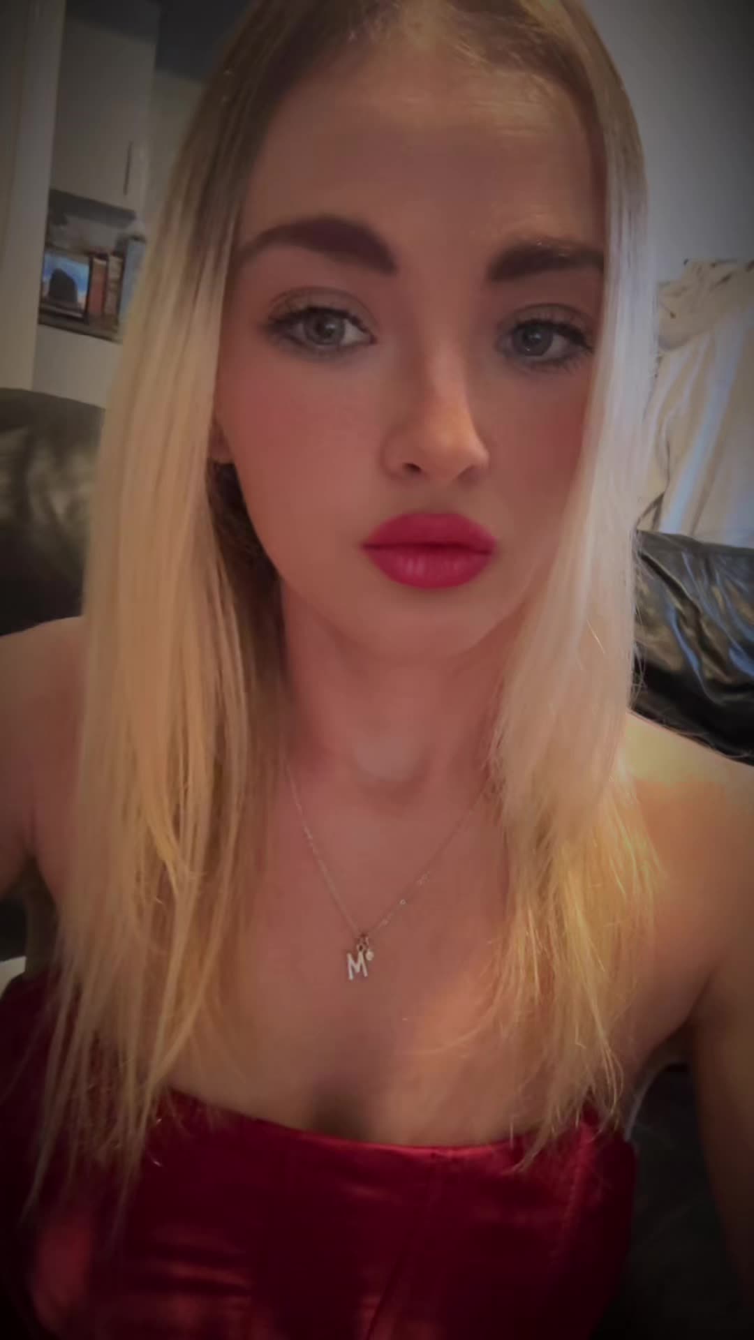 @chloe J