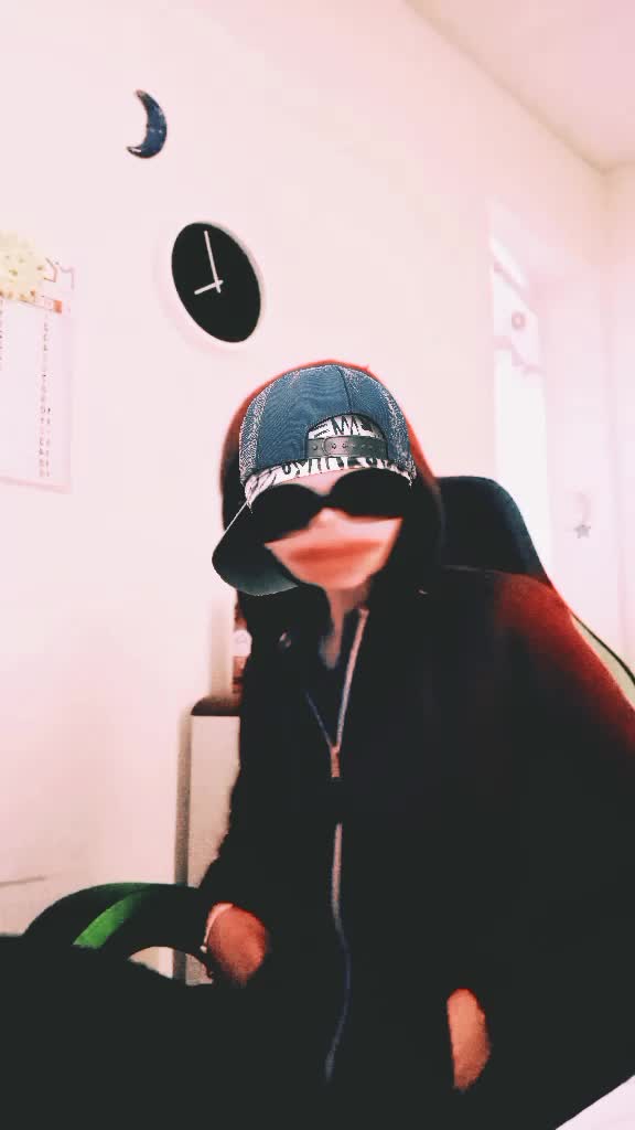 @๐๐ ๐ก ๐ธ ๐ผ ๐๐๐