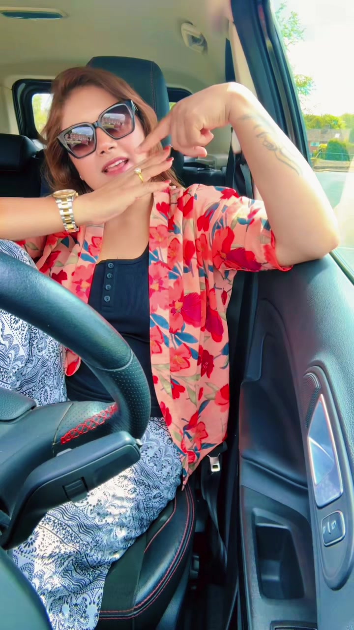 @𝗺𝗲𝗹𝗮𝘅