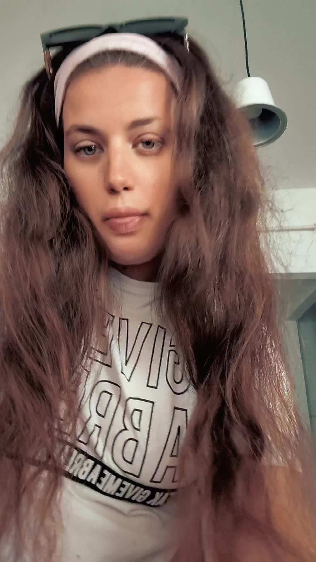 @🩷🩷M&oacute;nika❤️❤️