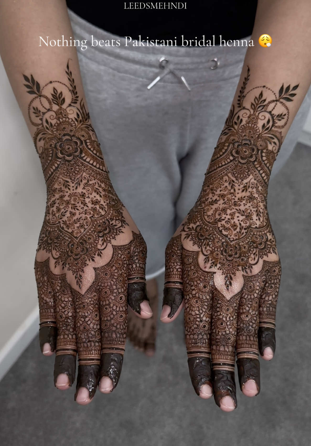 @Leedsmehndi