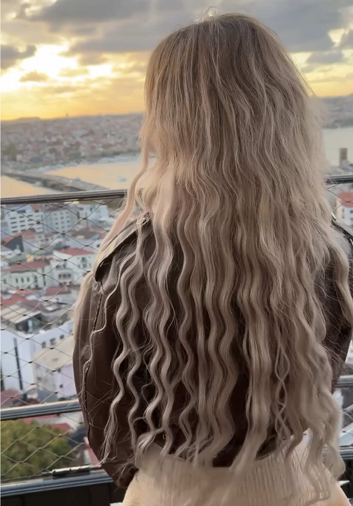 @Elena Gutu