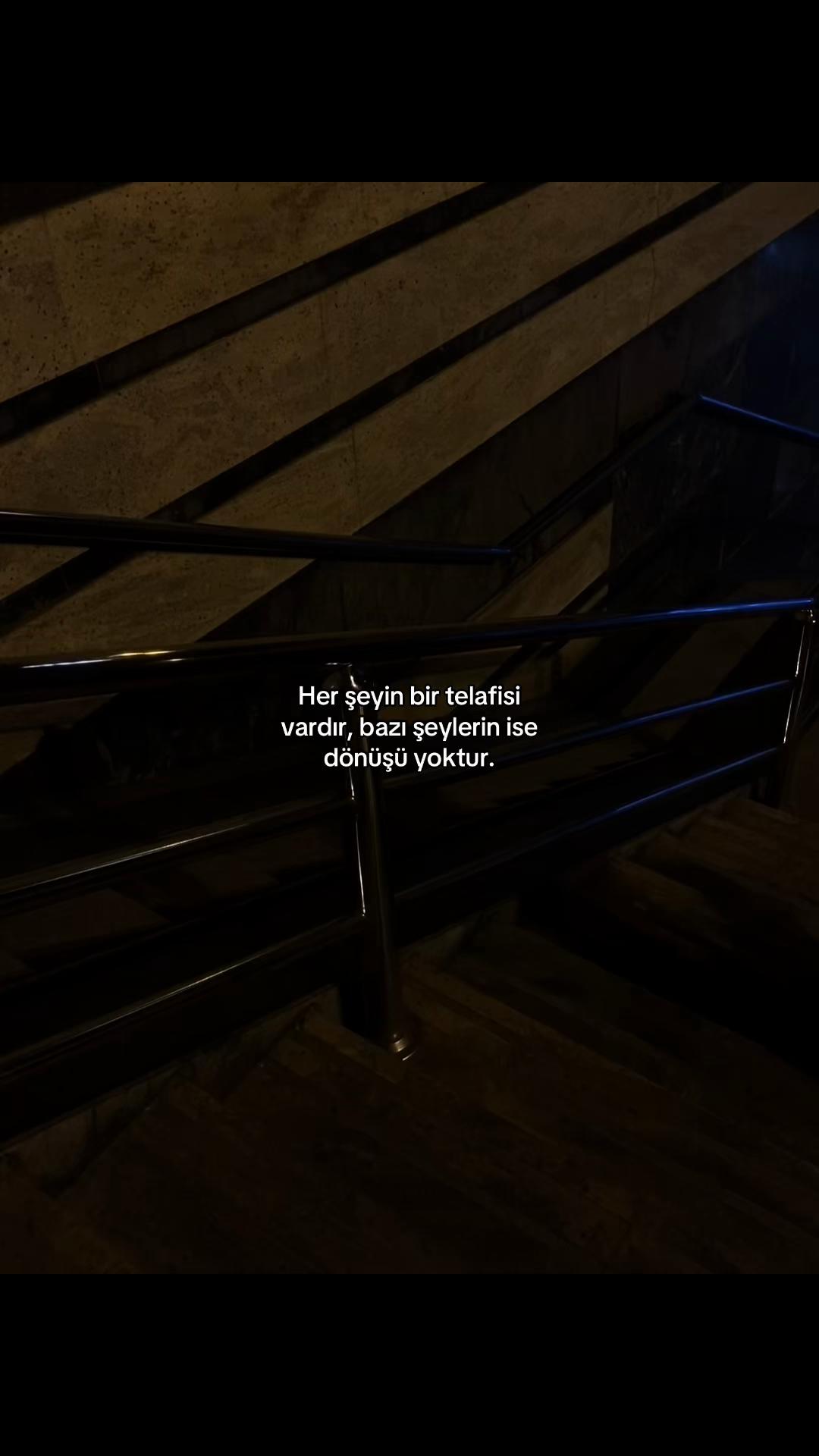 @𝓜.
