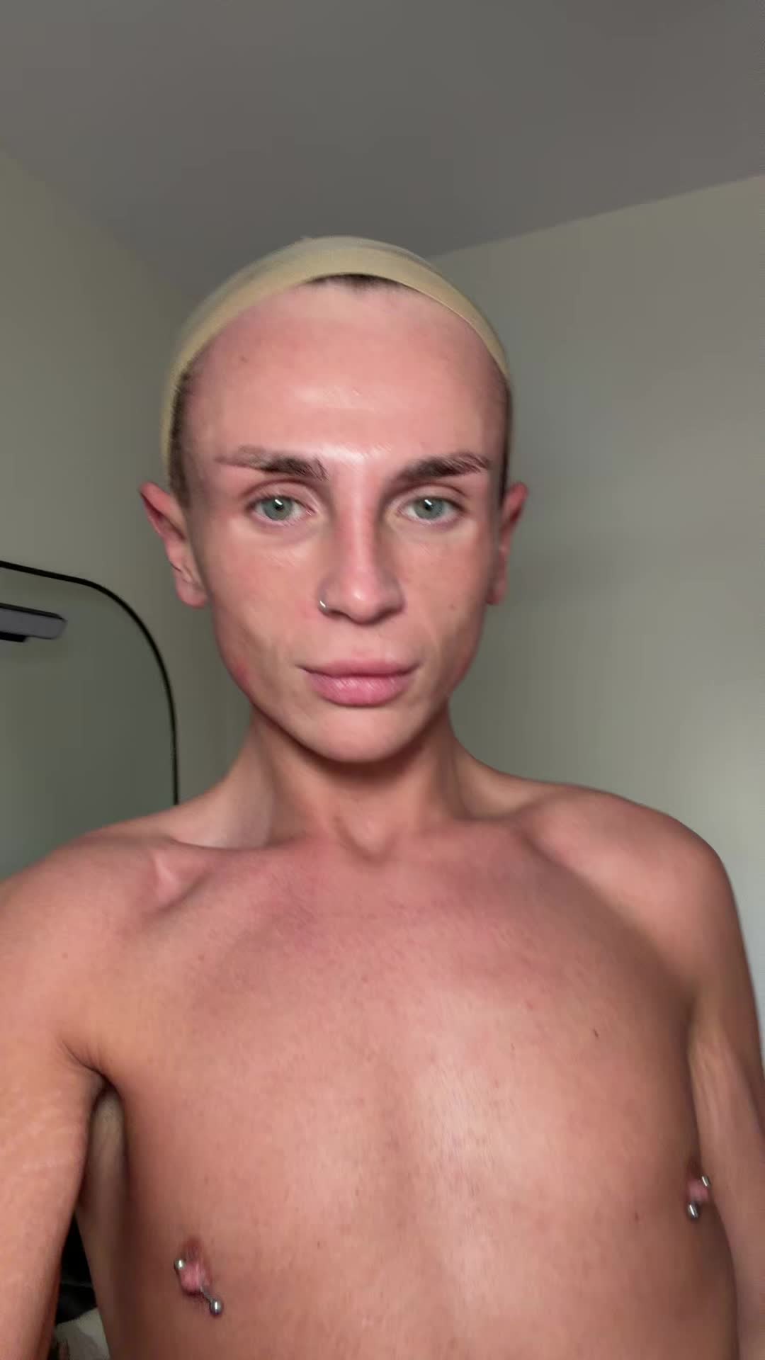 @MakeupAaron