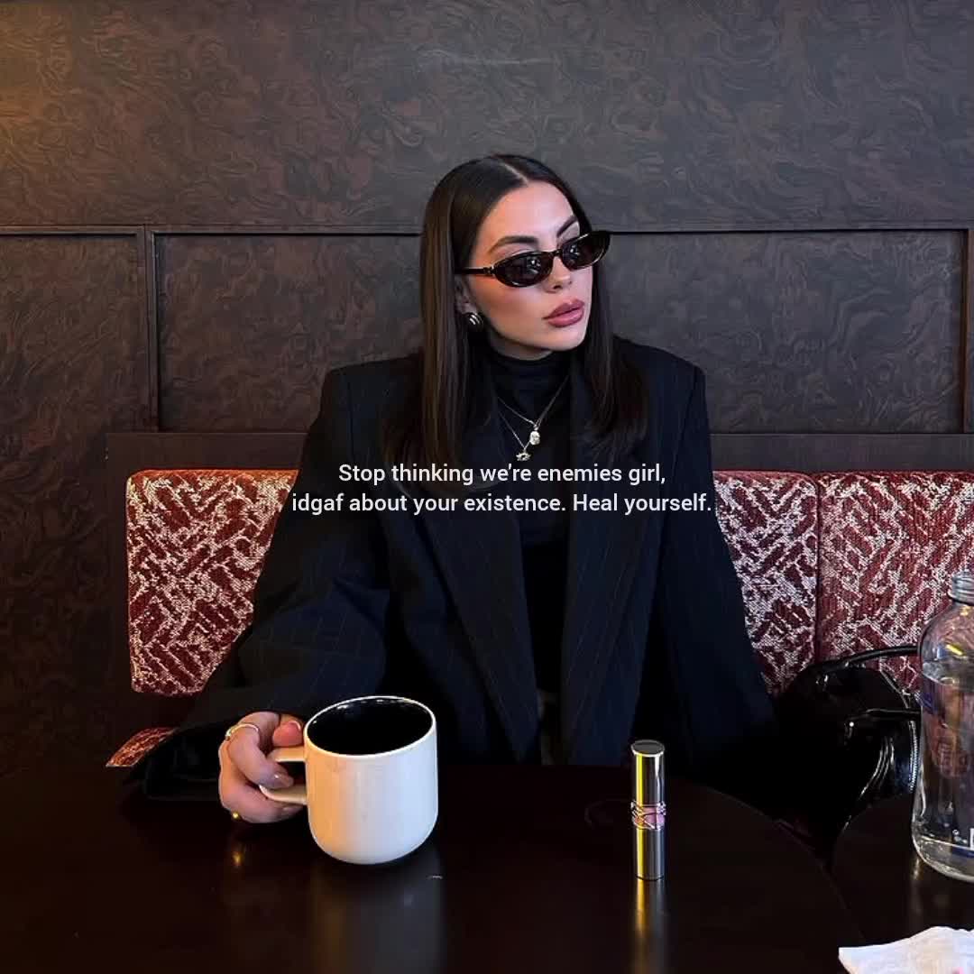 @🖤