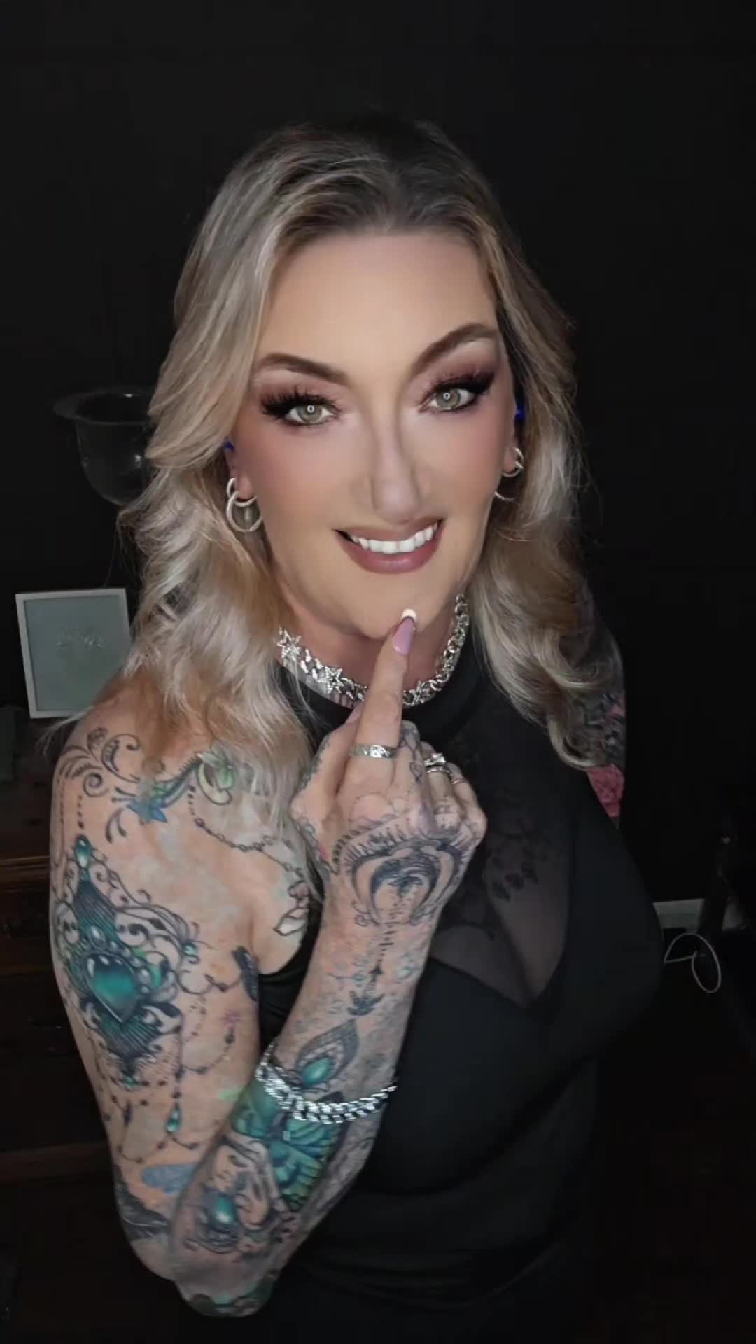 @❤️🔥👑Queen Raven Shazza🔥☠️