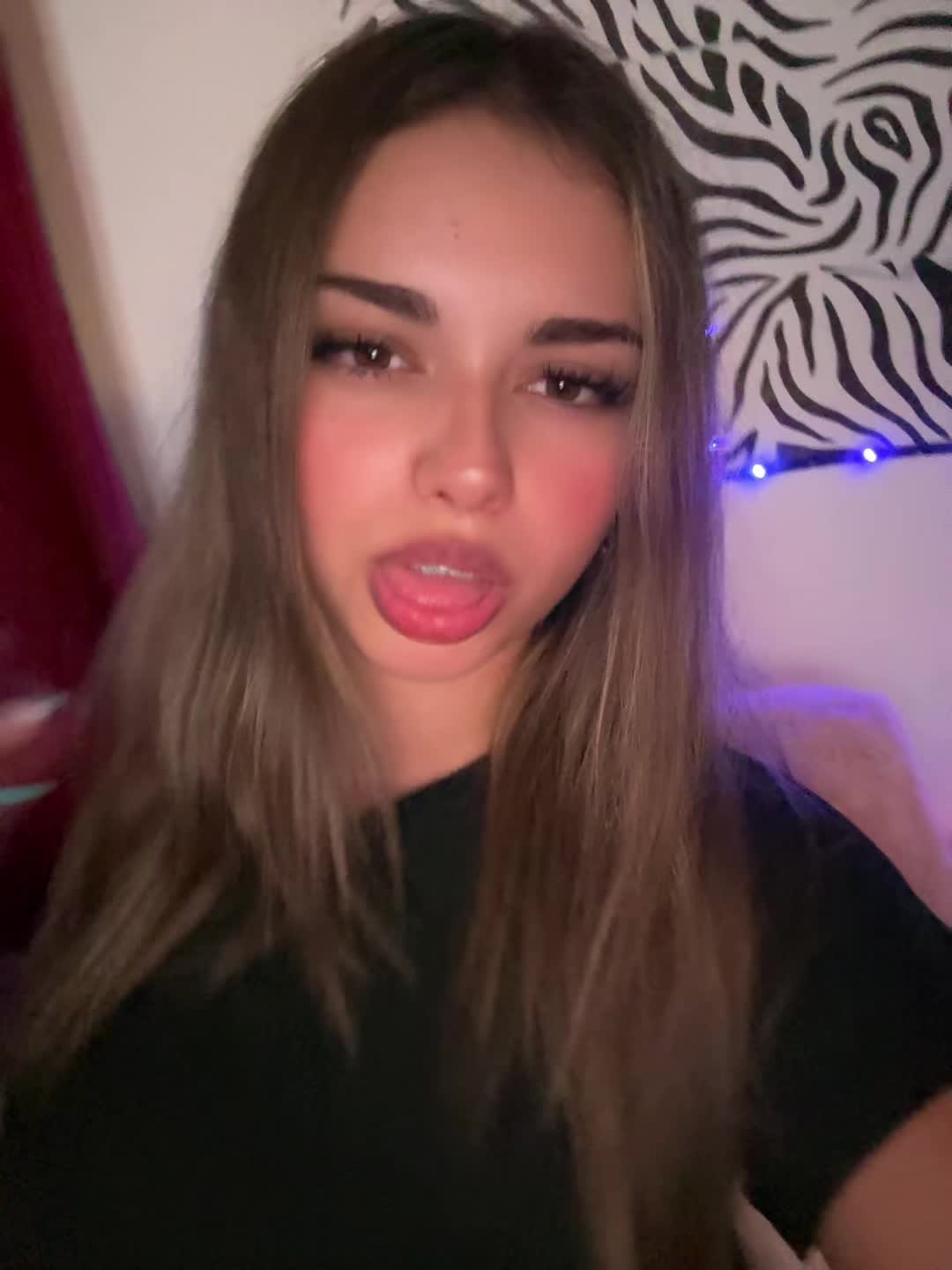 @👸🏽