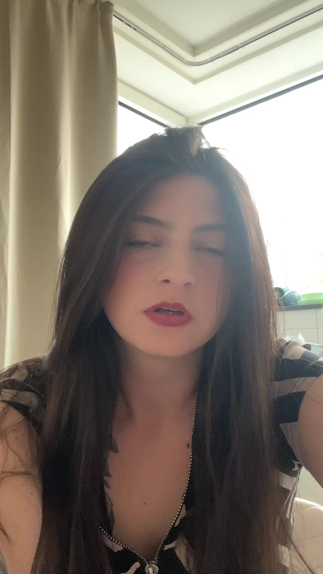@vanyatje