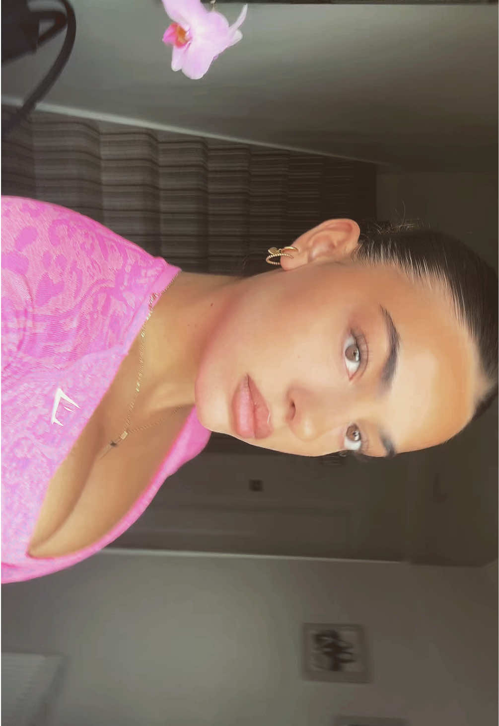 @isabella