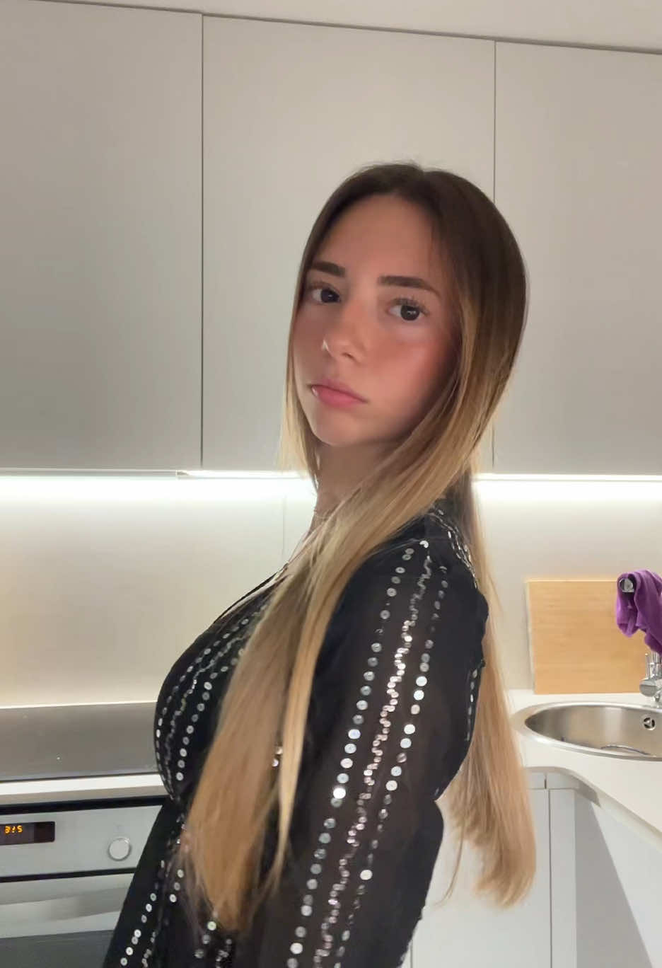@canddela.cruz
