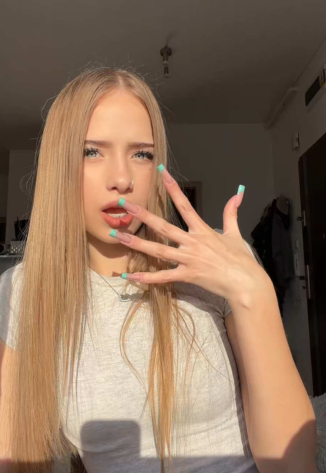 @𝑛𝑖𝑎 ᢉ𐭩