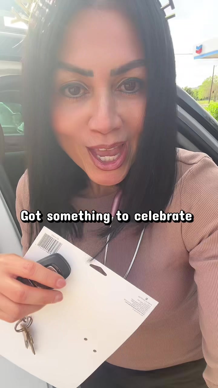 @yvonne.ghalleb ✝️